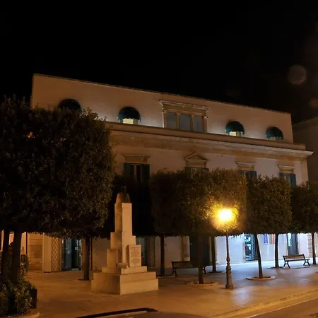 Bed and Breakfast Palazzo Agrusti - Residenza D'epoca Αλμπερομπέλο