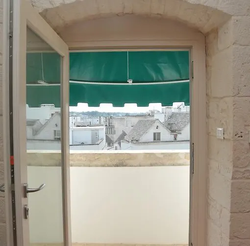 Palazzo Agrusti - Residenza D'epoca Bed & Breakfast 3*