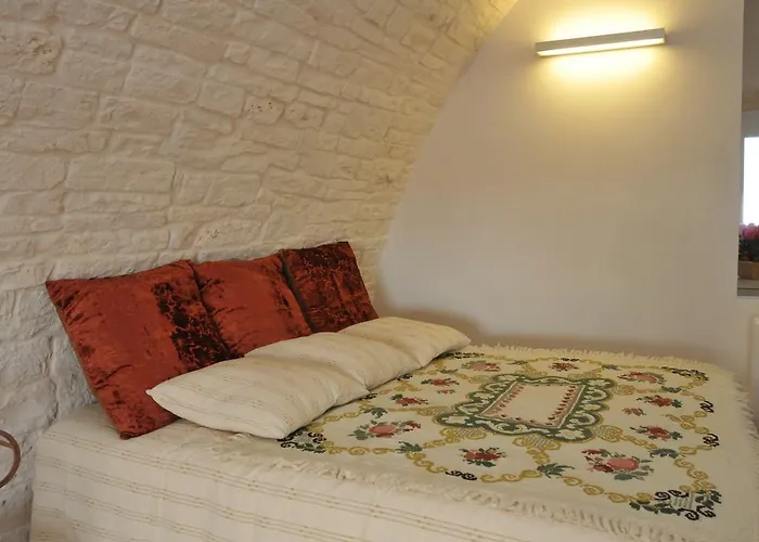 Couette-café Palazzo Agrusti - Residenza D'epoca 3*